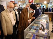 تصاویر | بازدید رهبر انقلاب از نمایشگاه بین‌المللی کتاب تهران