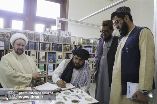 حضور دیپلمات‌های طالبان در نمایشگاه کتاب تهران