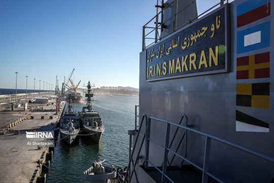 پهلوگیری ناوگروه نیروی دریایی ارتش در بندر صلاله عمان