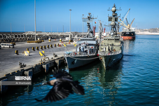 پهلوگیری ناوگروه نیروی دریایی ارتش در بندر صلاله عمان