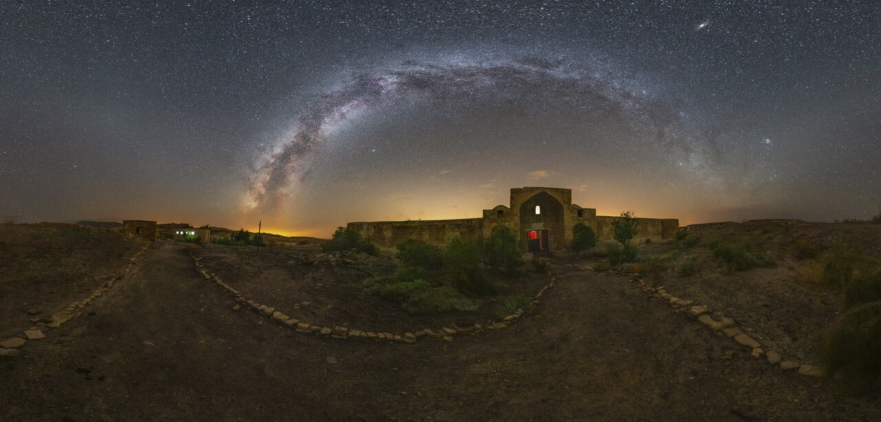 با ما به این سفر بیایید تا افسون شوید | جایی که شبها در ایران، آسمان به زمین میچسبد