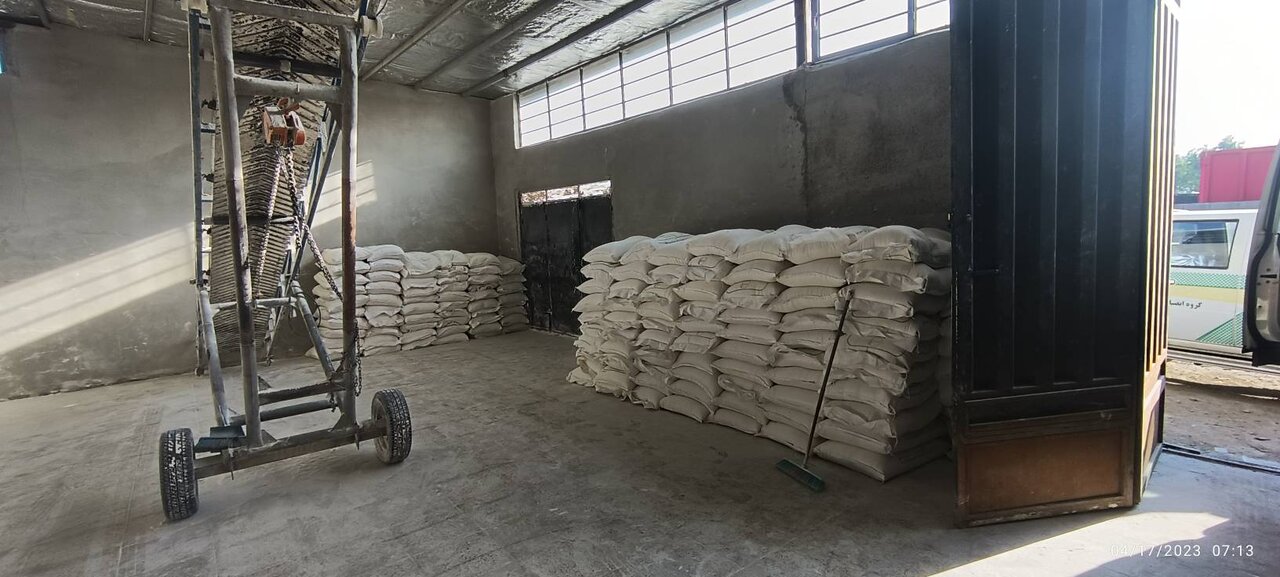 کشف ١٠٠٠ کیسه آرد قاچاق در یافتآباد