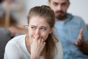 چطور و چه وقت می‌توانم خیانت همسرم را ببخشم؟ | ترمیم ارتباط عاطفی زوجین بعد از خیانت 


