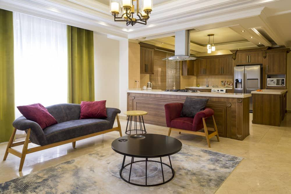 اگر جمعیتی به تهران سفر میکنید، برای اجاره خانه روزانه این نکتهها را بدانید