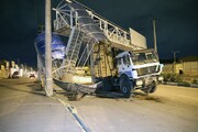 تصاویر | برخورد هولناک کامیون ۱۰ چرخ با پل عابر پیاده در مشهد