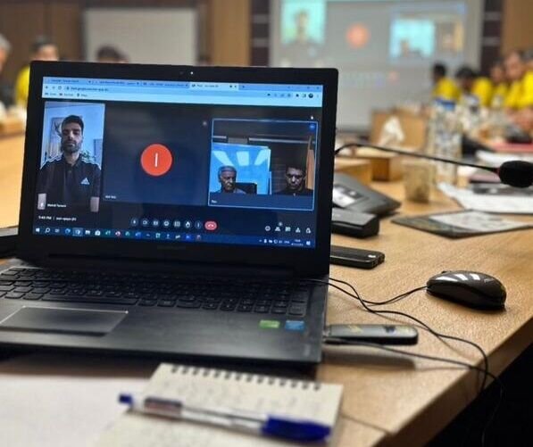 عکس| طارمی پیشنهاد غیرمنتظره را پذیرفت | تماس تصویری با ستاره ایران