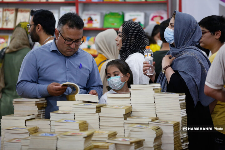 غرفه کودک و نوجوان نمایشگاه کتاب
