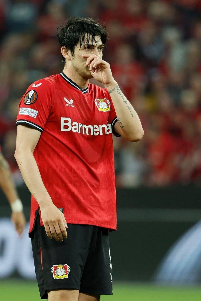 تصاویر | چهره متفاوت سردار آزمون | پیام ستاره ایرانی به سرمربی لورکوزن