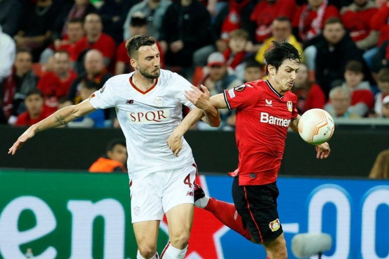 تصاویر | چهره متفاوت سردار آزمون | پیام ستاره ایرانی به سرمربی لورکوزن