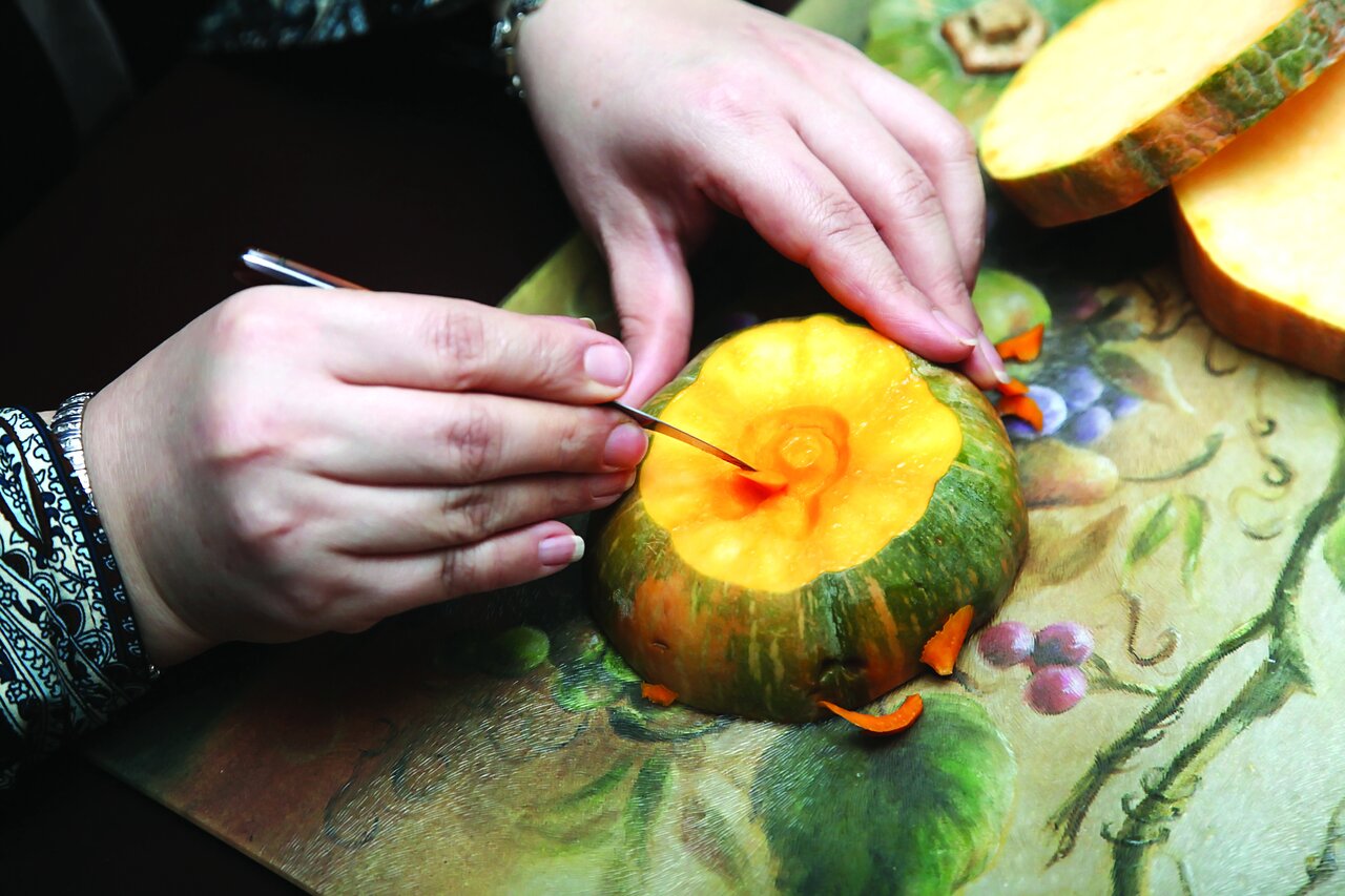 راهحلی برای تنوع میز غذای شما | چگونه یک خورش کدوی خیلی خاص درست کنیم؟