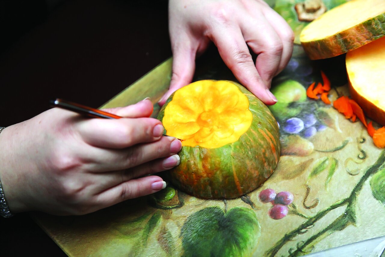 راهحلی برای تنوع میز غذای شما | چگونه یک خورش کدوی خیلی خاص درست کنیم؟