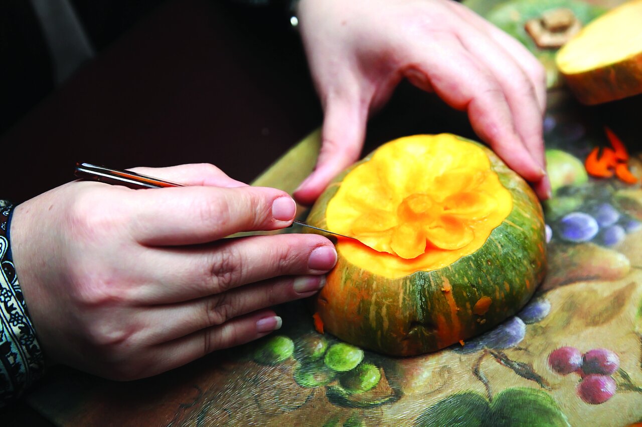 راهحلی برای تنوع میز غذای شما | چگونه یک خورش کدوی خیلی خاص درست کنیم؟