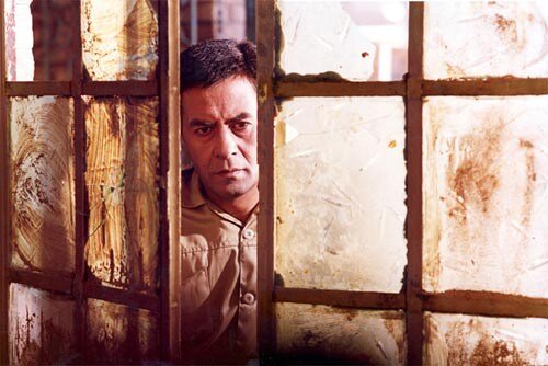 اجازه ندادند وارد حرم شویم ؛ گفتند کفر است | خسرو شکیبایی آمد، عبا پوشید و ...