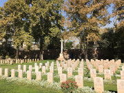 این محله خانه ابدی سربازان جنگ جهانی است |  گورستانی برای دفن سربازان انگلیسی و آمریکایی
