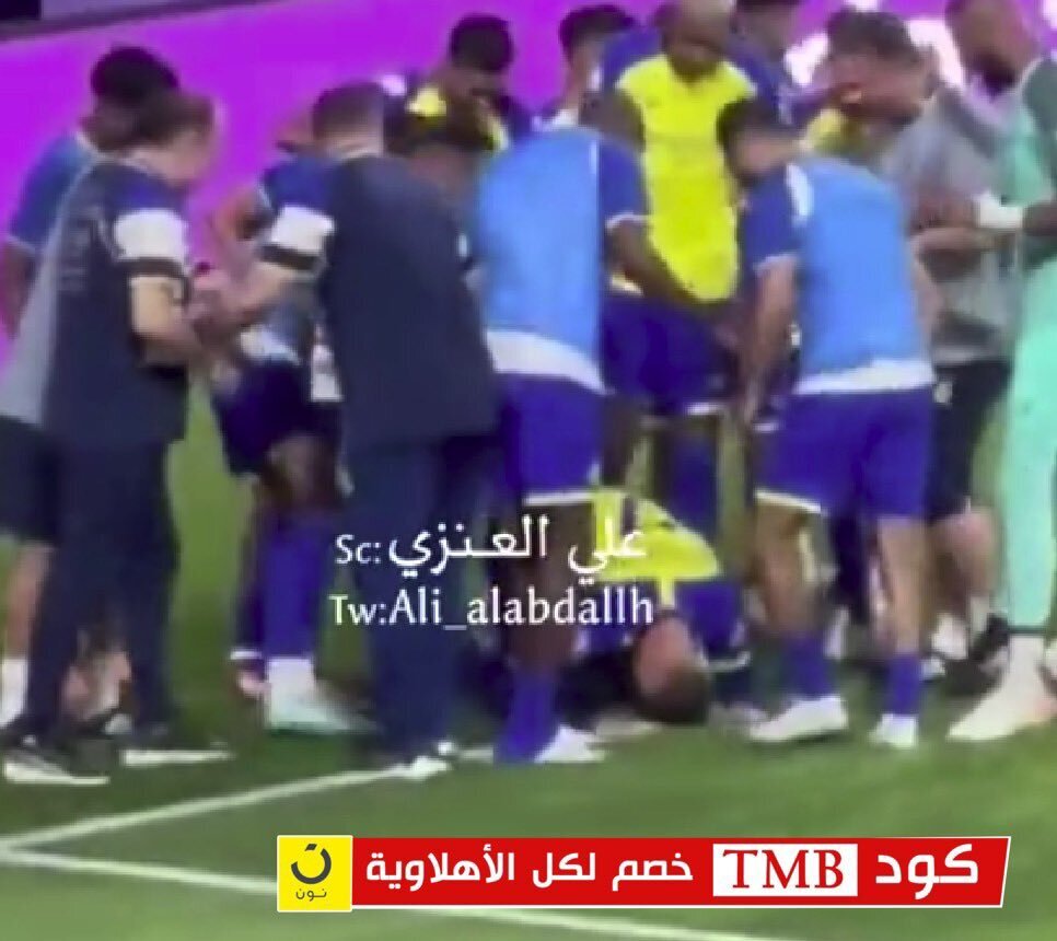 عکس | سجده شکر کریس پس از کامبک دراماتیک النصر با شوت جادویی | موشک رونالدو به پایگاه شباب!