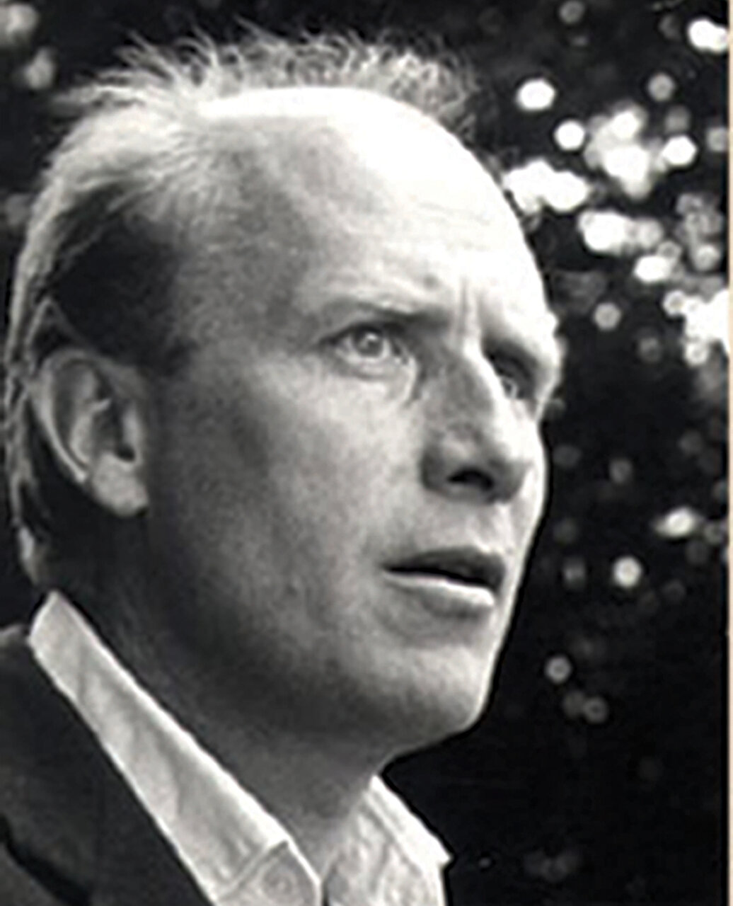 داشتن خانهای در اصفهان رویای کارگردان نامدار فرانسوی | او با باد صبا عاشق ایران شد |
نقد عجیب دولت محمدرضا شاه پهلوی به یک مستند ماندگار تاریخ ایران!