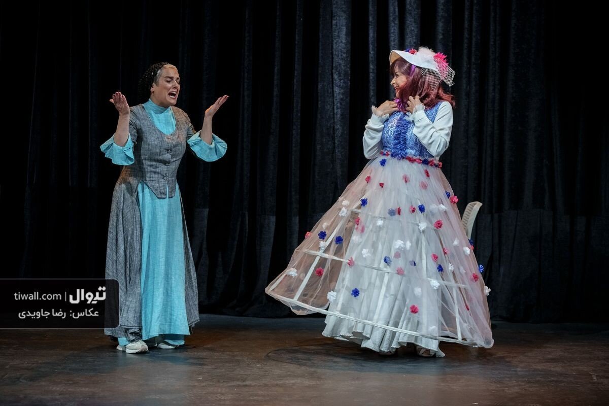 خوشدلان در ایرانشهر، کورها در عمارت ارغوان