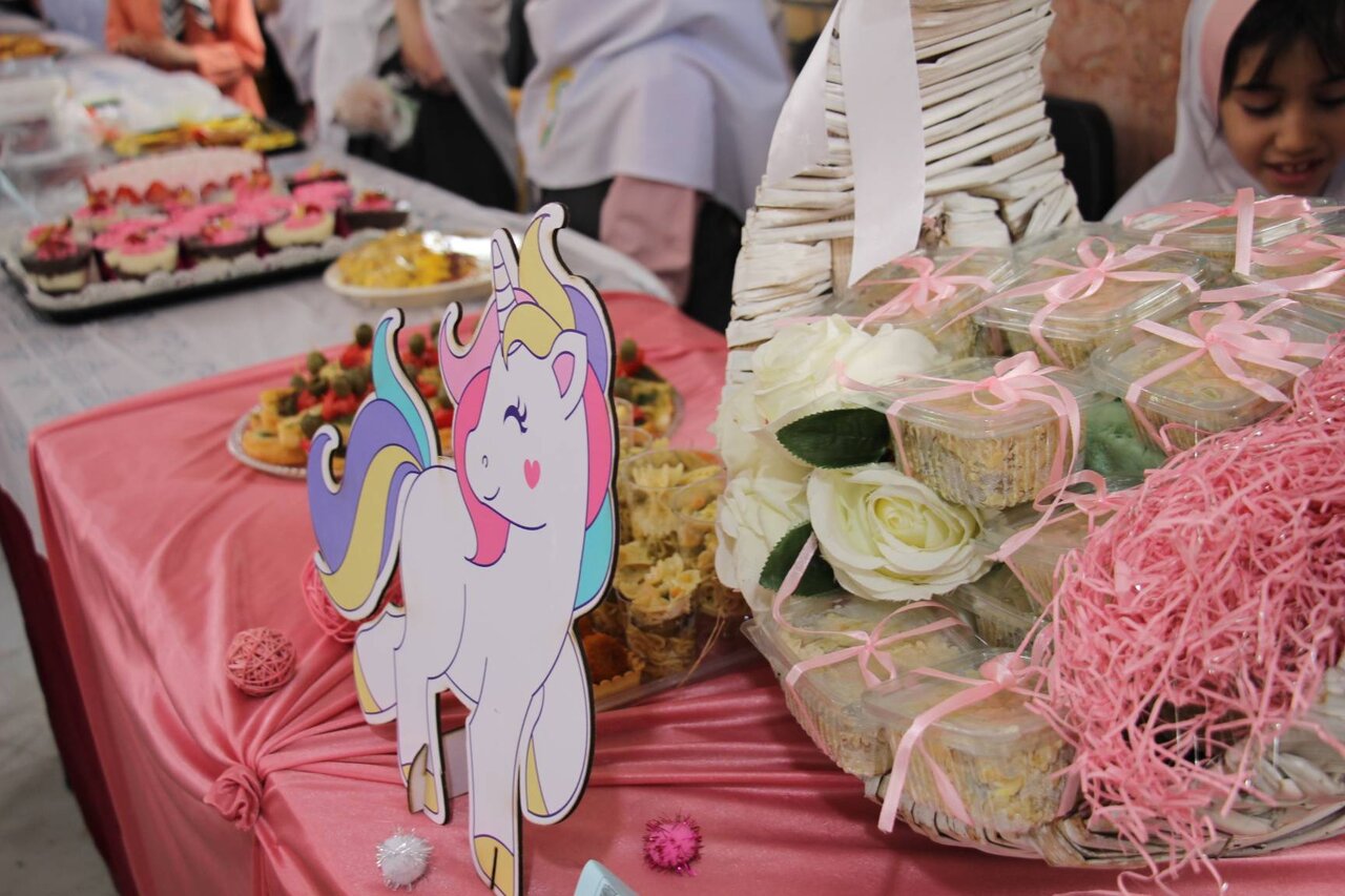 کمپین دهههشتادیها در حمایت از کودکانکار و بیماران سرطانی | این دستها بوی ایثار و ازخودگذشتگی میدهند