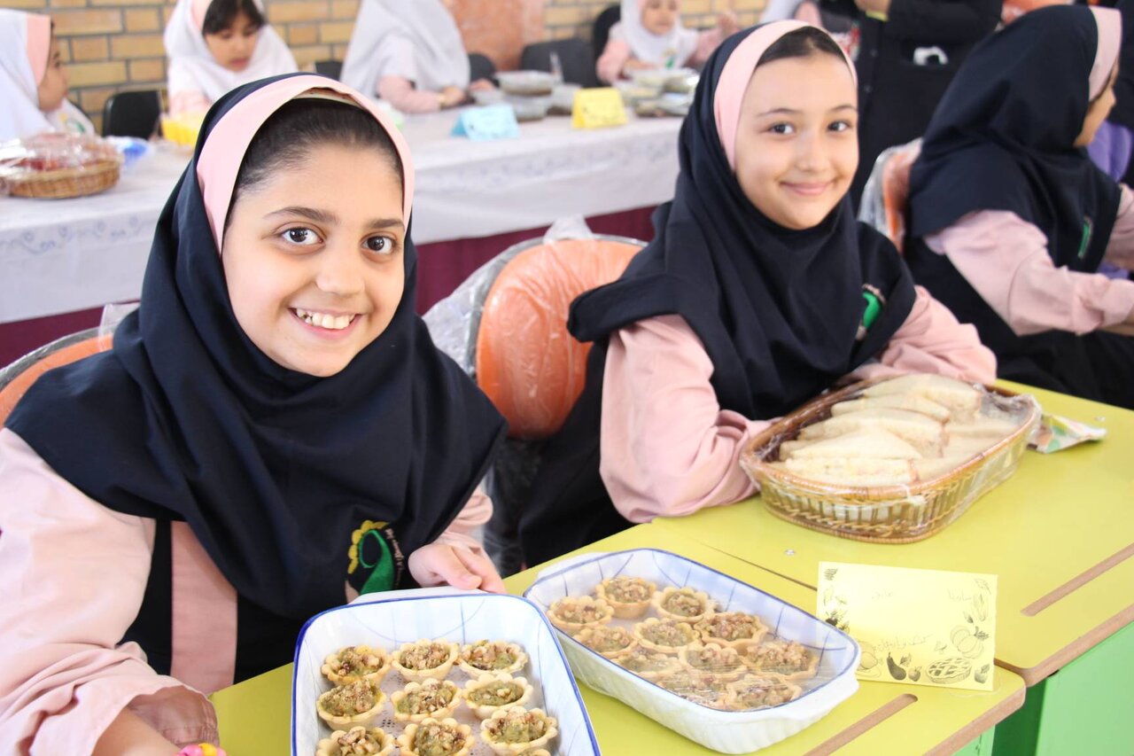 کمپین دهههشتادیها در حمایت از کودکانکار و بیماران سرطانی | این دستها بوی ایثار و ازخودگذشتگی میدهند
