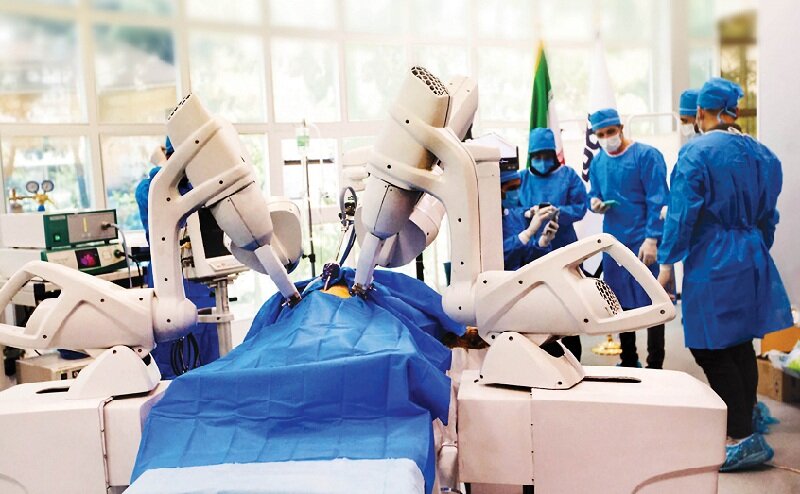 راه ‌اندازی روبات جراح سینا در اندونزی | این روبات ایرانی چشم دنیا را به خود خیره کرده است