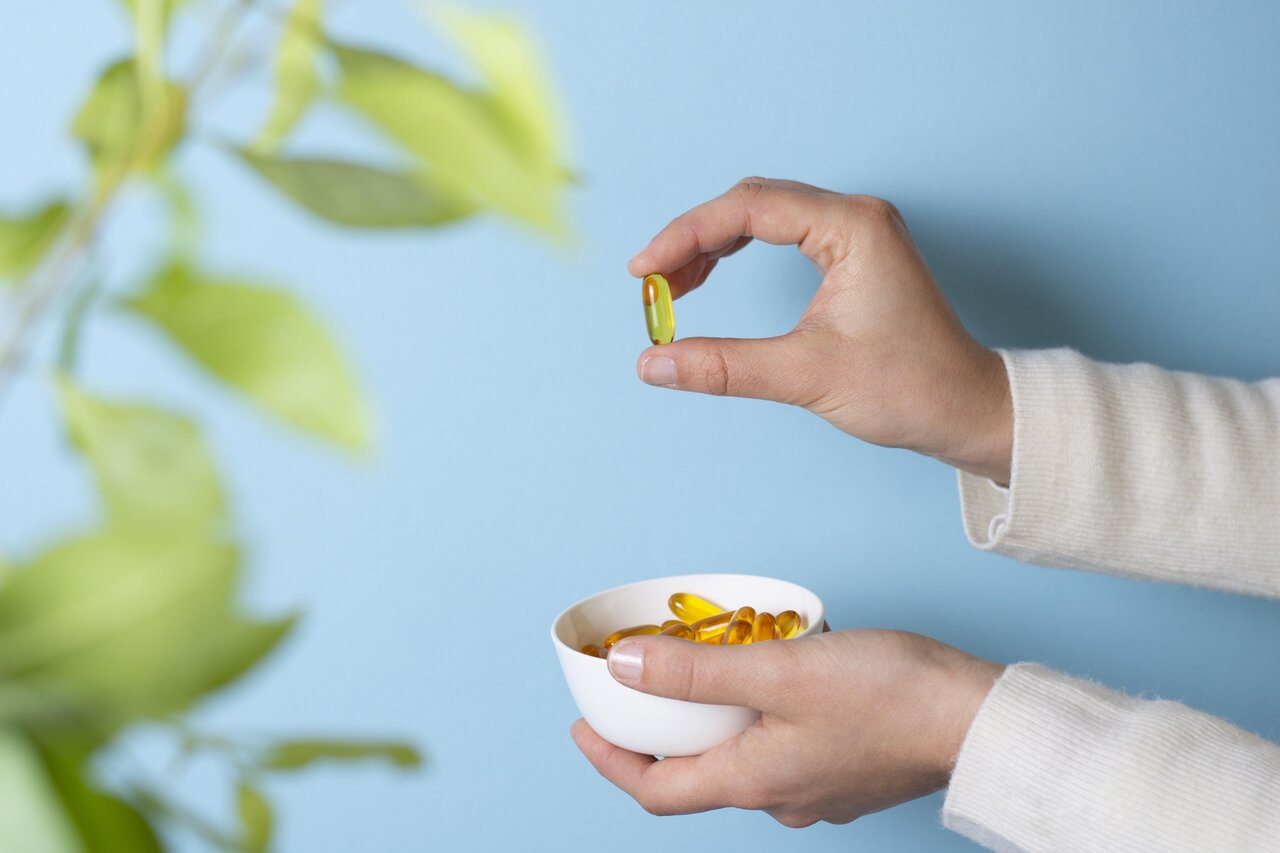 بهترین ویتامین برای رفع تیرگی پوست صورت | ویتامین های روشن کننده پوست صورت را بشناسید