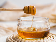 عسل طبیعی چگونه است؟ | ترفند تشخیص عسل طبیعی با سرکه