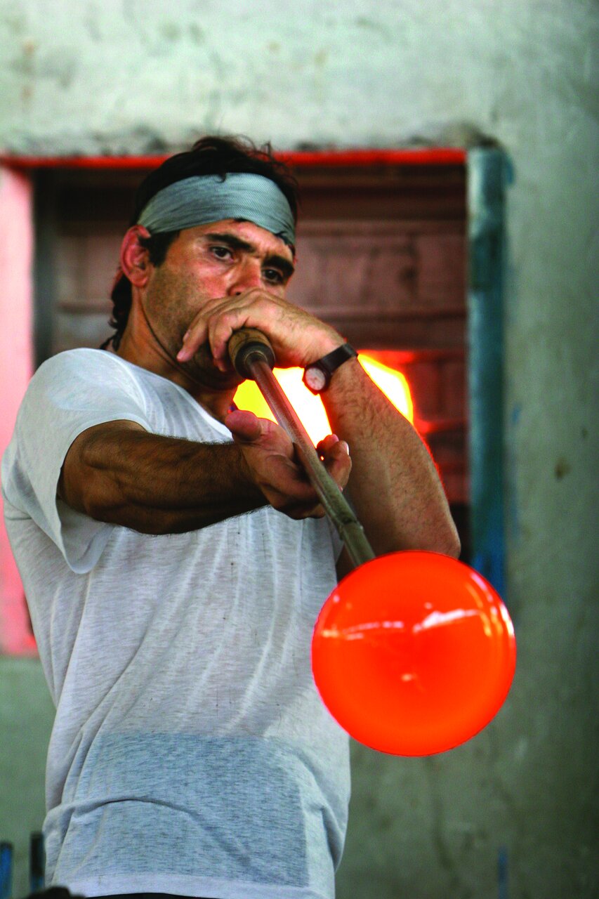 تصاویر | داغ ترین شغل ایران را بشناسید