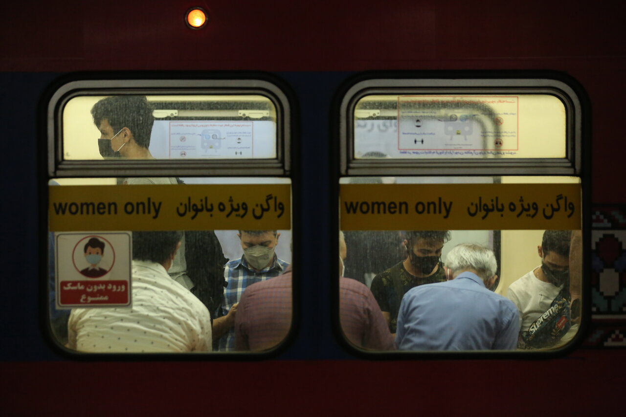 واکنش مردم به اجرای طرح عفاف و حجاب در مترو | اقدام جدید مترو برای جلوگیری از ورود به واگن بانوان 