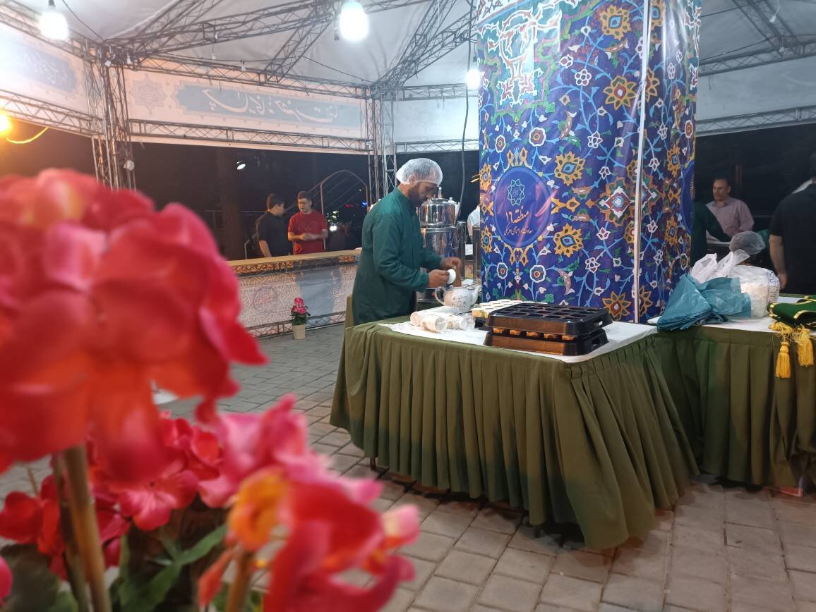 گزارش‌تصویری از چایخانه حضرت رضا علیه‌السلام در منطقه۱۶ 