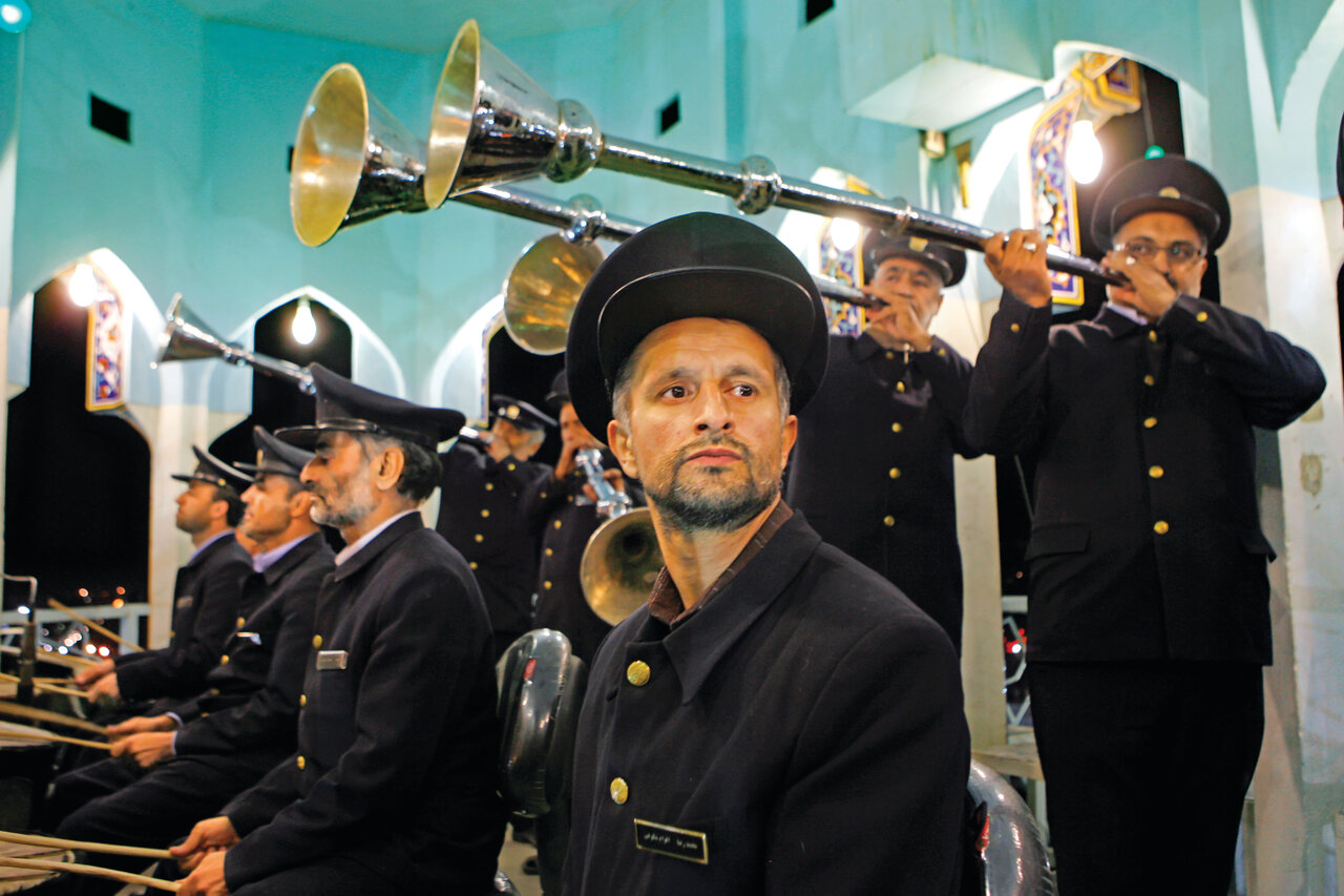 بیتکلفترین ارکستر جهان را در این برج بلند ببینید