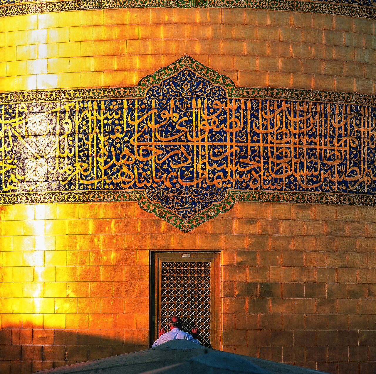 تصاویر | اینجا حرم امام رضا(ع) است ؛ جلوهای باشکوه از ارادت هنرمندان ایران