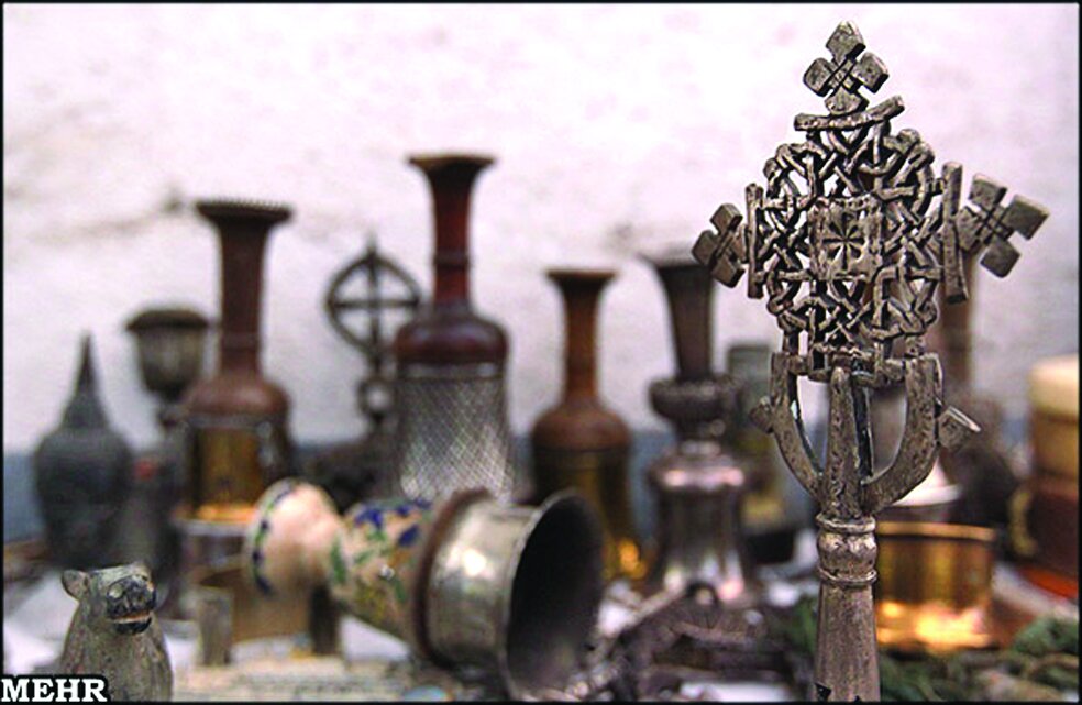 دیپلمات آرژانتین در ایران قاچاقچی عتیقه بود | کشف اشیاء یک موزه از سارق دیپلمات | او ۶ تن شیء تاریخی را کجا میبُرد؟ | بازخوانی عجیبترین سرقت تاریخ!