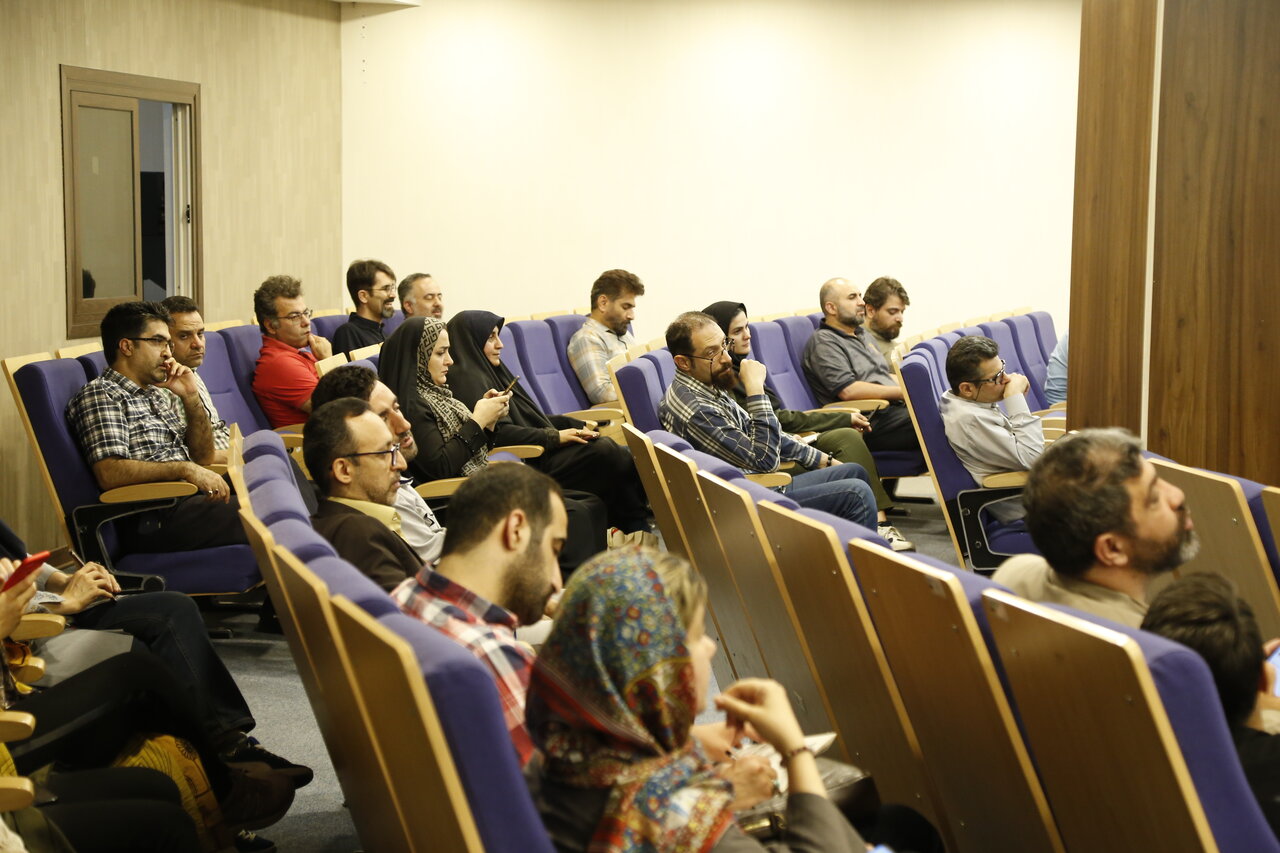 محمد قوچانی: احیا کار مهمی است| دانیال معمار: رسانه آزاد در جهان وجود ندارد| حجتالاسلام زائری: مجلات امانت است