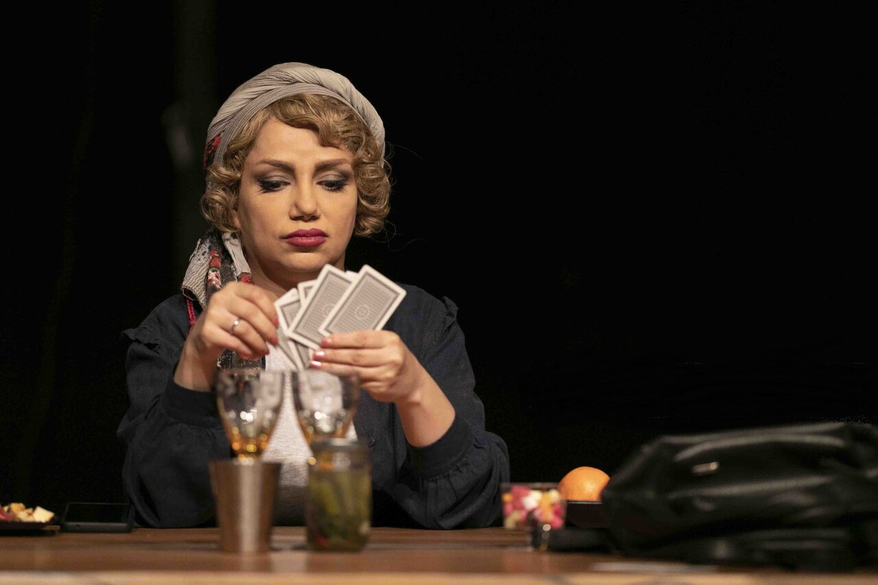 زن مسئله نیست، مسئلهآفرین است|سالن های دولتی مال از ما بهترانند