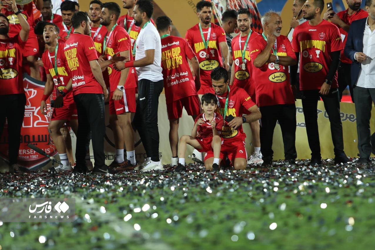 ۵ تصویر خاص از احساسیترین شادی ۳ ستاره پرسپولیس پس از شکست استقلال