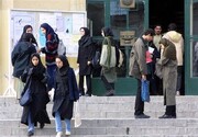 جنجال خواستگاری رمانتیک در یک دانشگاه تهران | پسر سر کلاس درس زانو زد و ...