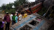 ببینید | برخورد شدید و مرگبار دو قطار مسافربری در هند