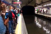 ببینید | غرق شدن متروی مادرید به خاطر بارش شدید باران! | وضعیت سقف مترو را ببینید
