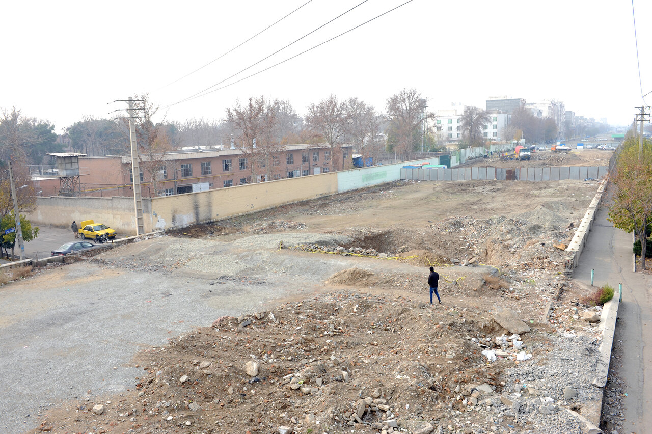 سپاه برای رفاه اهالی مناطق۱۷ و ۱۸ آستین بالا زد | شروع عملیات ساخت باغراه حضرت فاطمه(س)