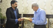 ادای احترام شهرداری منطقه۱۴ به خانواده شهید«محمدمهدی دباغی»