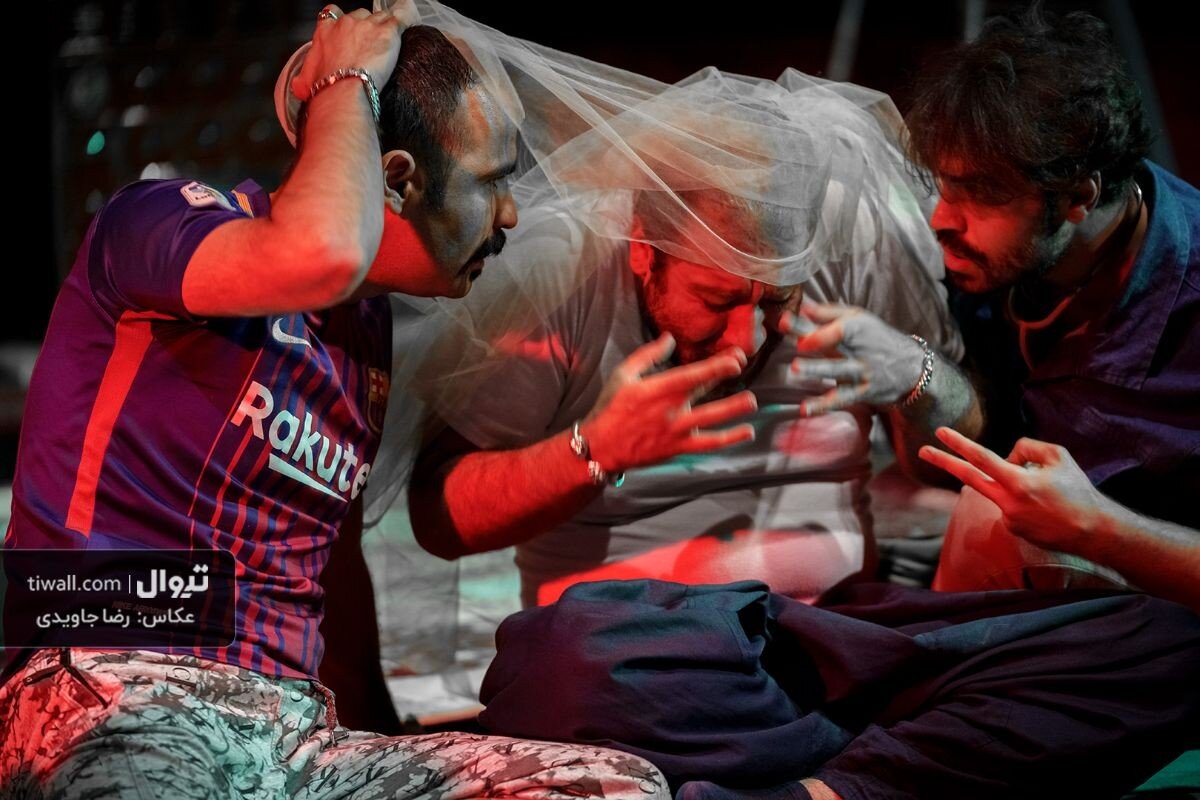 سعید پورصمیمی روی صحنه| آخرین هفتههای بهاری تئاتر تهران