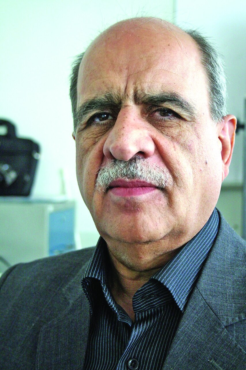 تصاویر | نابینای ایرانی که برنامه نویس کامپیوتر شد