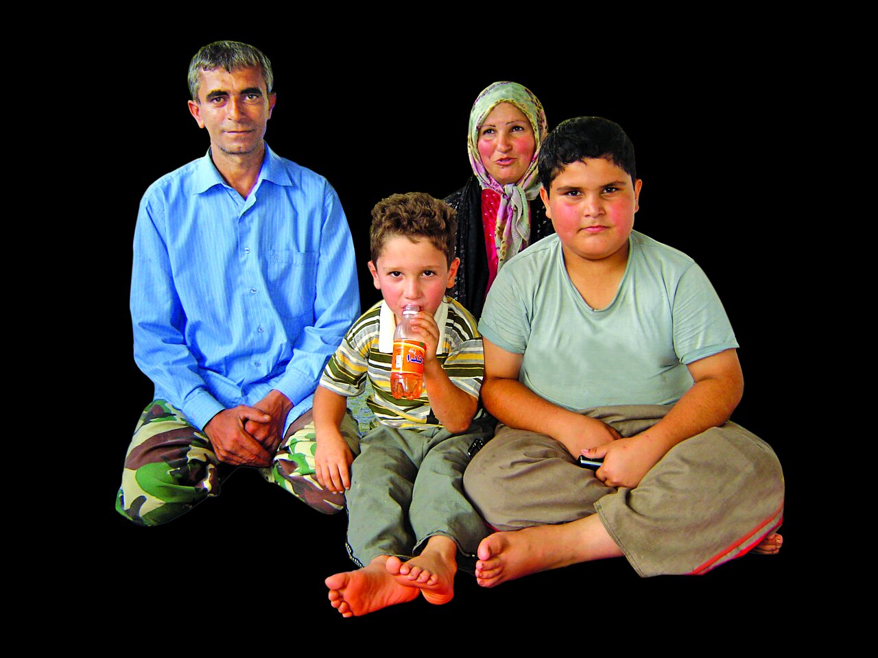 پسر دوگانهسوز ایرانی | پسری که روزی نیم لیتر بنزین را مثل نوشابه سر میکشید