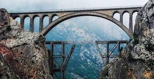 پل استوار شمال ایران که در روسیه به پل آزادی معروف است