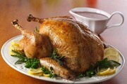 طرز تهیه مرغ شکم‌پر شمالی در فر و بدون فر | فوت و فن خوشمزه‌تر شدن این غذای مجلسی