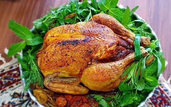طرز تهیه مرغ شکمپر شمالی در فر و بدون فر | فوت و فن خوشمزهتر شدن این غذای مجلسی