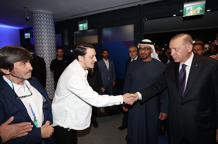 عکس | دست دادن اردوغان و ستاره پیشین تیم ملی آلمان!