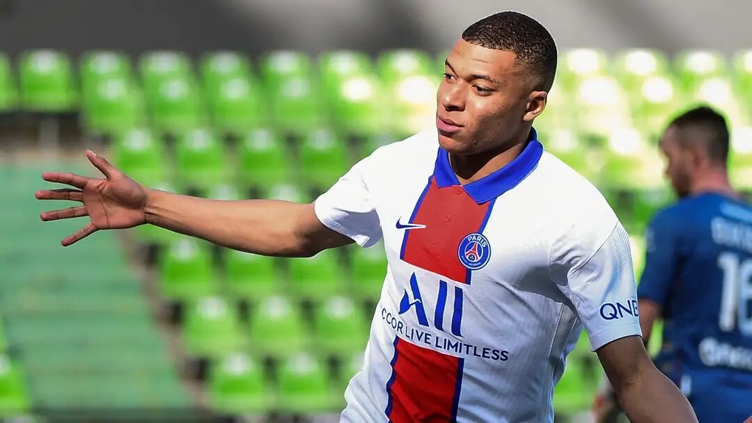 کیلیان امباپه در مقابل ارلینگ هالند | آمارها درباره فوق ستاره آینده فوتبال جهان چه میگوید؟