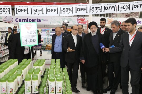 بازدید رئیسی از فروشگاه ایرانی «مگاسیس» در کاراکاس