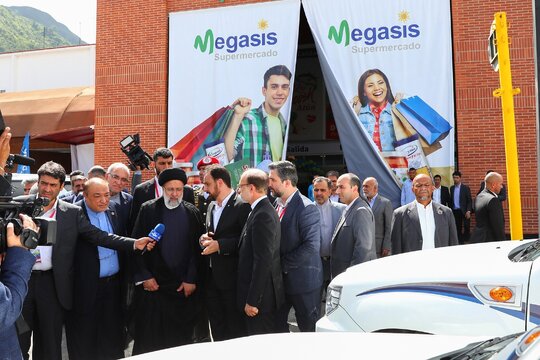 بازدید رئیسی از فروشگاه ایرانی «مگاسیس» در کاراکاس